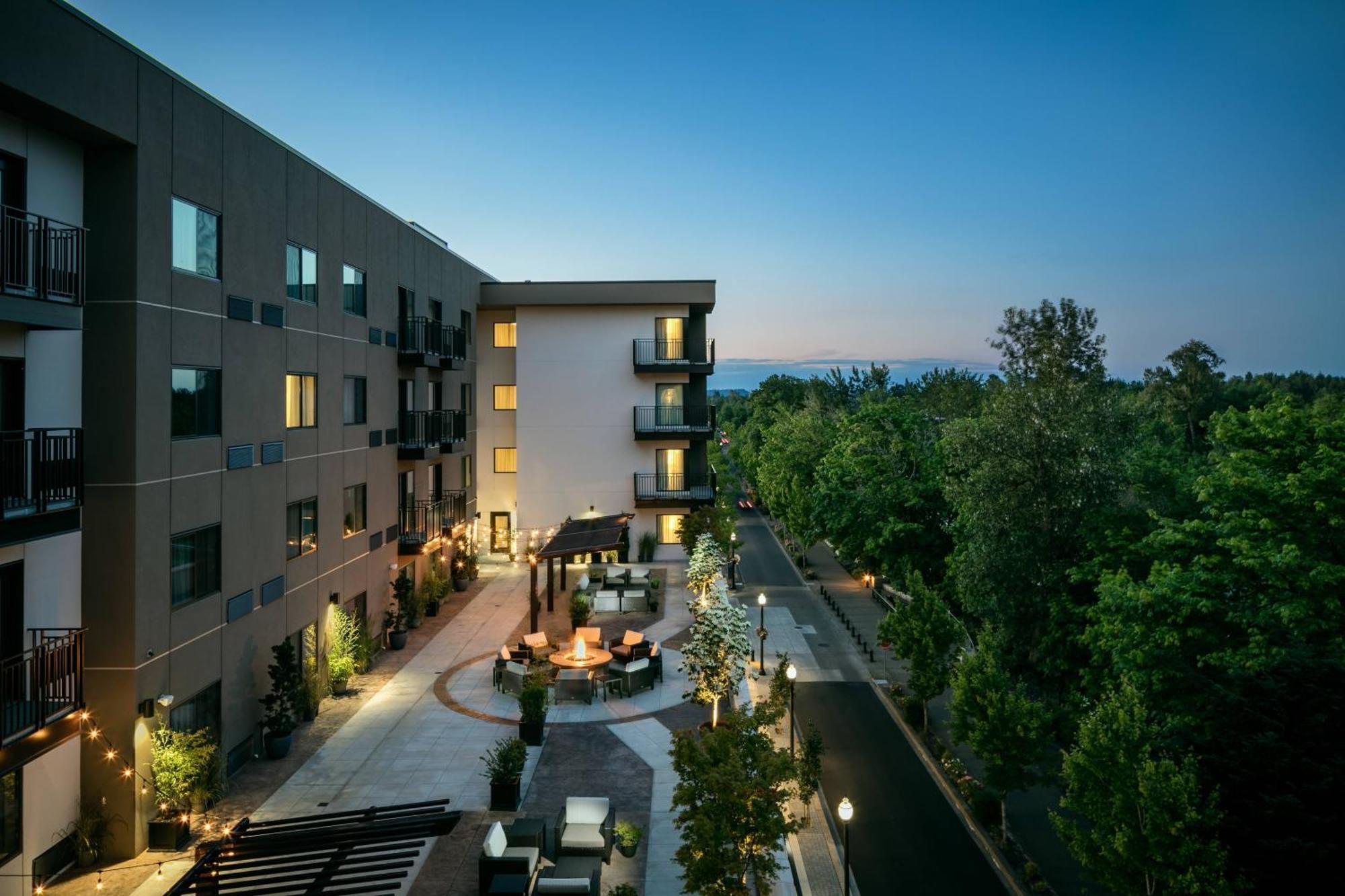 Courtyard By Marriott Корвалис Екстериор снимка