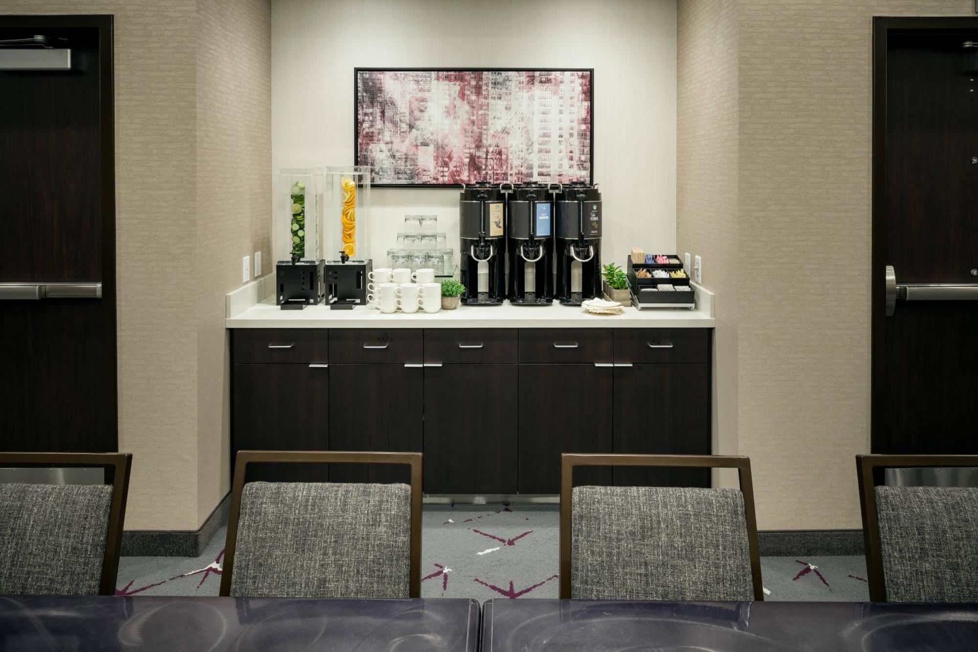 Courtyard By Marriott Корвалис Екстериор снимка
