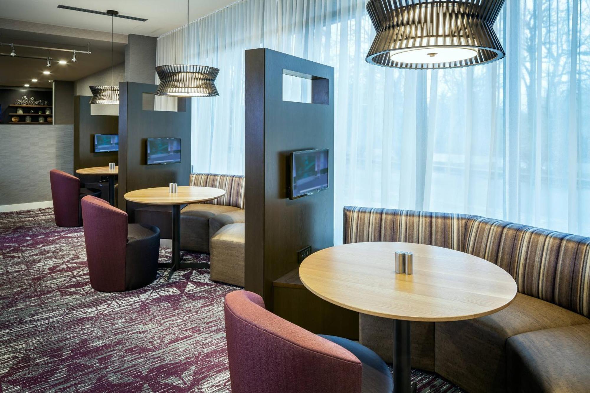 Courtyard By Marriott Корвалис Екстериор снимка